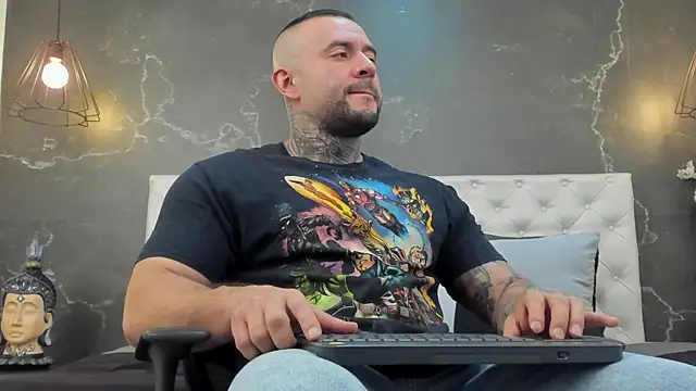 BruceDallas online show from January 22, 2025, 9:32 pm