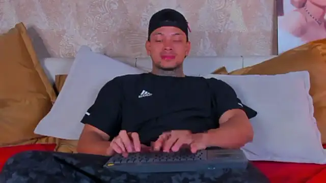 Stiven collins online show from February 15, 2026, 2:38 pm