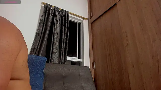 Snapshot of curt_xxx chatting on November 13, 2025, 3:43 am curt xxx online show from November 13, 2025, 3:43 am