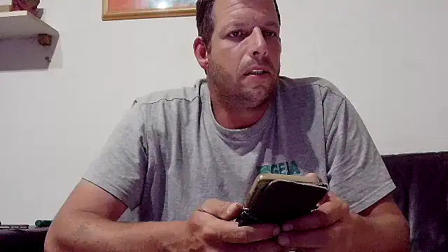 Snapshot of Knuffelstaaf123 chatting on June 2, 2026, 3:34 pm Knuffelstaaf123 online show from June 2, 2026, 3:34 pm