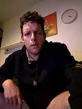 Knuffelstaaf123 online show from November 1, 2025, 4:34 pm