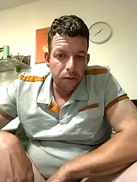 Knuffelstaaf123 online show from September 10, 2025, 11:37 pm