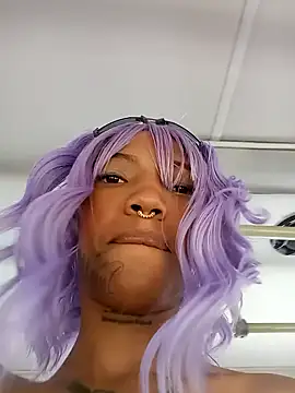 Honey-420- online show from October 3, 2025, 4:19 pm