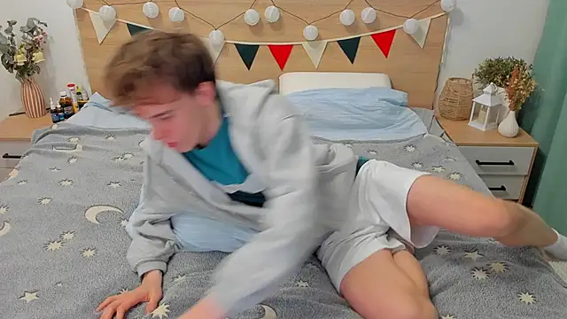 Snapshot of Fandi_777 chatting on March 15, 2025, 6:10 pm Fandi 777 online show from March 15, 2025, 6:10 pm