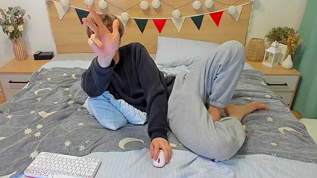 Snapshot of Fandi_777 chatting on March 10, 2025, 10:39 am Fandi 777 online show from March 10, 2025, 10:39 am