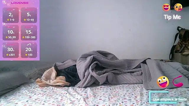 Snapshot of chicantonella chatting on September 18, 2025, 4:21 pm chicantonella online show from September 18, 2025, 4:21 pm