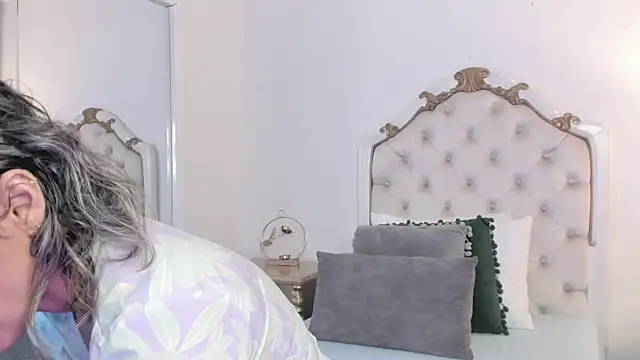 lexa 25  online show from October 20, 2025, 11:33 am