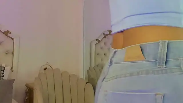 lexa 25  online show from October 6, 2025, 11:33 am