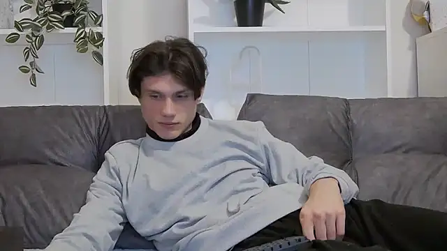 Snapshot of CalvinCay chatting on February 2, 2025, 11:00 pm CalvinCay online show from February 2, 2025, 11:00 pm