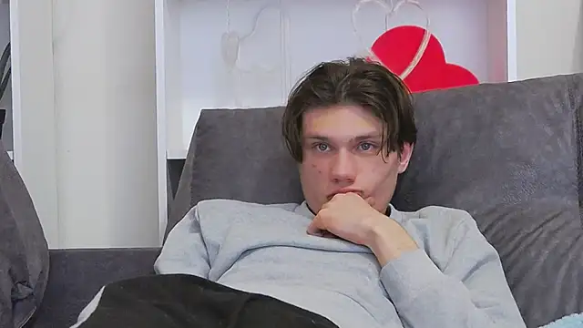 Snapshot of CalvinCay chatting on February 14, 2025, 6:34 am CalvinCay online show from February 14, 2025, 6:34 am