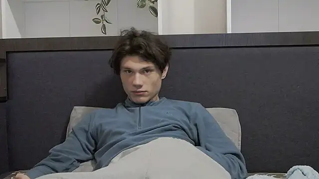 Snapshot of CalvinCay chatting on January 27, 2025, 11:00 pm CalvinCay online show from January 27, 2025, 11:00 pm