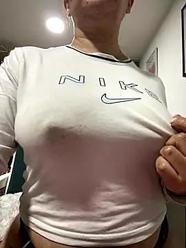 Snapshot of ruby_santana777 chatting on November 18, 2025, 3:32 am ruby santana777 online show from November 18, 2025, 3:32 am