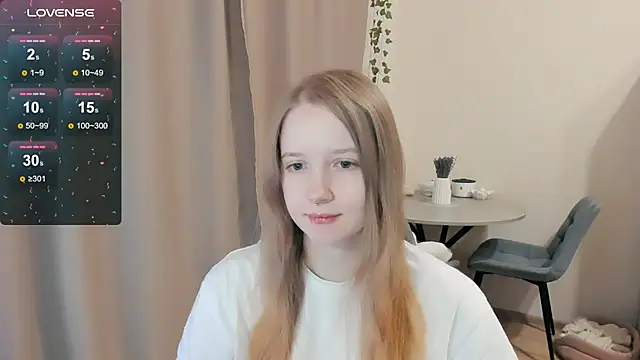 Snapshot of Alyaley chatting on October 28, 2025, 12:33 am Alyaley online show from October 28, 2025, 12:33 am