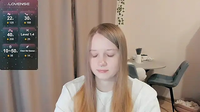 Snapshot of Alyaley chatting on November 12, 2025, 6:34 pm Alyaley online show from November 12, 2025, 6:34 pm