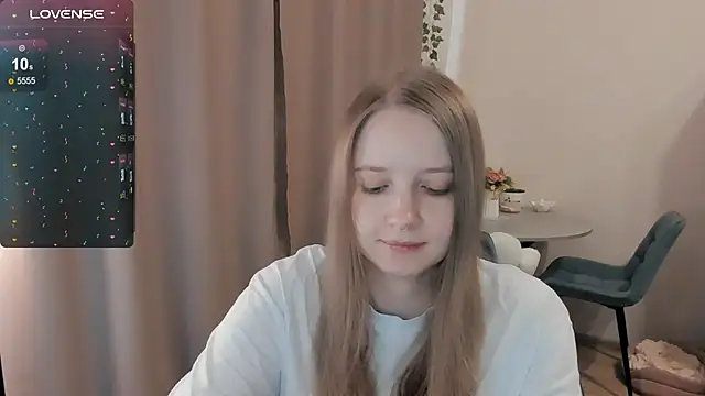 Snapshot of Alyaley chatting on June 3, 2026, 9:43 am Alyaley online show from June 3, 2026, 9:43 am