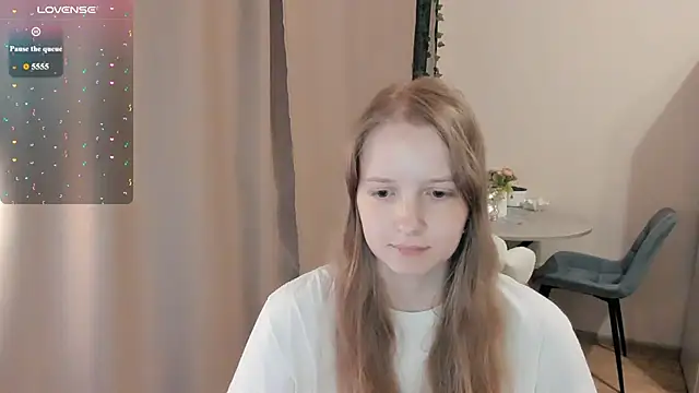 Snapshot of Alyaley chatting on July 15, 2026, 7:43 pm Alyaley online show from July 15, 2026, 7:43 pm