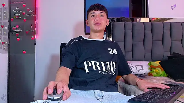 Mr daren  online show from September 16, 2025, 5:25 pm