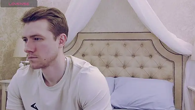 EthanPinkman online show from March 12, 2025, 3:46 am