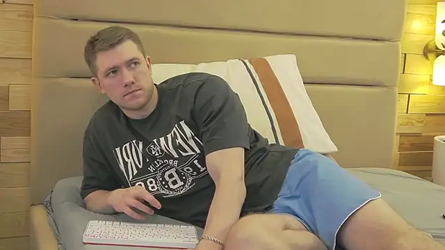 EthanPinkman online show from February 3, 2026, 6:40 am