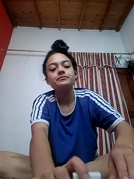 littlemelii online show from February 1, 2025, 3:18 pm