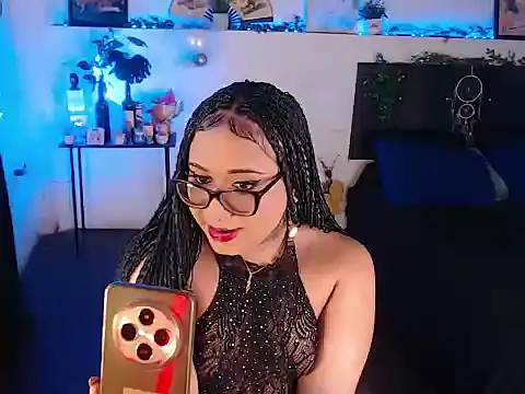 Snapshot of LiaScarlett chatting on September 22, 2025, 3:18 pm LiaScarlett online show from September 22, 2025, 3:18 pm