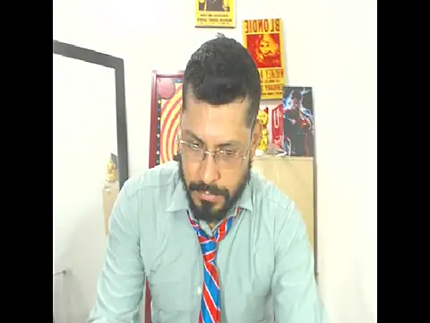 Snapshot of MikeRiverx chatting on May 10, 2026, 11:17 pm MikeRiverx online show from May 10, 2026, 11:17 pm