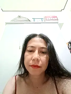 Snapshot of 2HotAsain4u chatting on May 2, 2026, 11:32 pm 2HotAsain4u online show from May 2, 2026, 11:32 pm