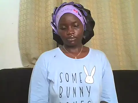 Mon cherrie  online show from January 8, 2026, 3:01 am