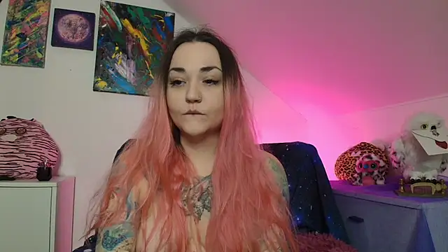 PinkHurricaneOfficial online show from February 6, 2026, 11:12 pm