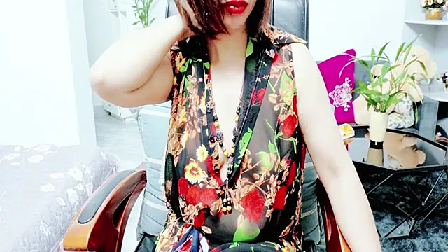 Miu-Le online show from June 23, 2026, 8:29 pm
