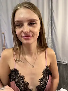 lovelly molly online show from March 5, 2025, 9:59 pm