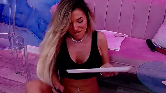 ClaraHazel online show from March 3, 2025, 8:51 am