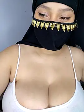 shirazz najmm online show from October 9, 2025, 4:29 pm