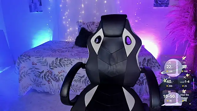 Riana Kean online show from November 30, 2025, 4:57 am