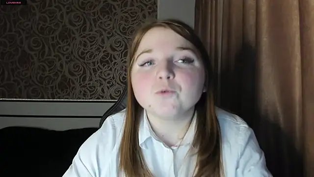 Snapshot of BettySprouse chatting on December 4, 2024, 9:07 pm BettySprouse online show from December 4, 2024, 9:07 pm