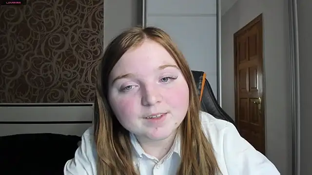 Snapshot of BettySprouse chatting on December 30, 2024, 8:25 pm BettySprouse online show from December 30, 2024, 8:25 pm