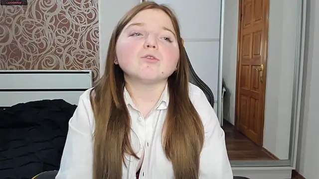 Snapshot of BettySprouse chatting on January 7, 2025, 11:24 pm BettySprouse online show from January 7, 2025, 11:24 pm