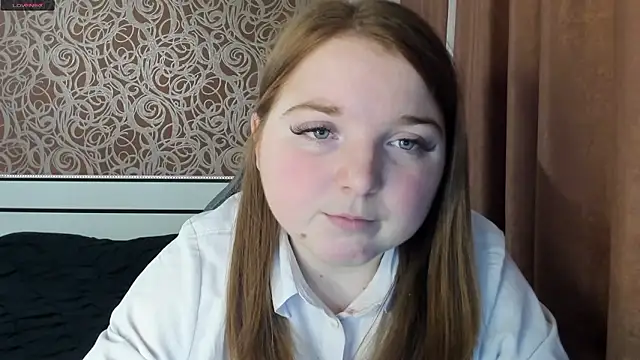 Snapshot of BettySprouse chatting on December 3, 2024, 11:29 am BettySprouse online show from December 3, 2024, 11:29 am