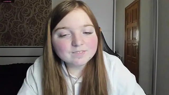 Snapshot of BettySprouse chatting on December 27, 2024, 8:39 pm BettySprouse online show from December 27, 2024, 8:39 pm