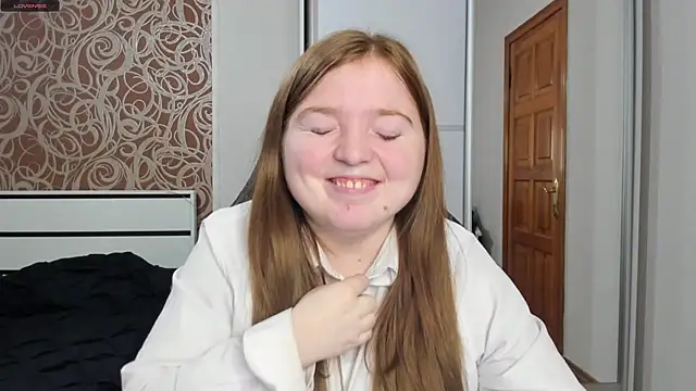 Snapshot of BettySprouse chatting on January 7, 2025, 5:20 pm BettySprouse online show from January 7, 2025, 5:20 pm