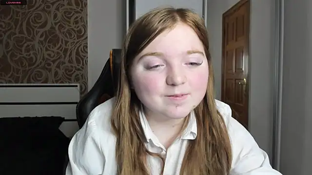 Snapshot of BettySprouse chatting on December 31, 2024, 5:11 am BettySprouse online show from December 31, 2024, 5:11 am