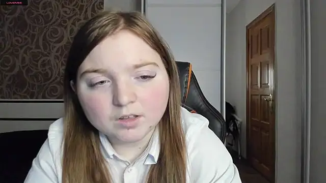 Snapshot of BettySprouse chatting on December 28, 2024, 6:49 am BettySprouse online show from December 28, 2024, 6:49 am