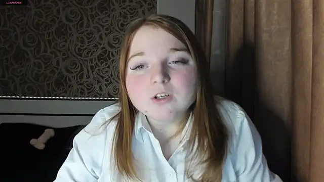 Snapshot of BettySprouse chatting on December 5, 2024, 8:06 pm BettySprouse online show from December 5, 2024, 8:06 pm