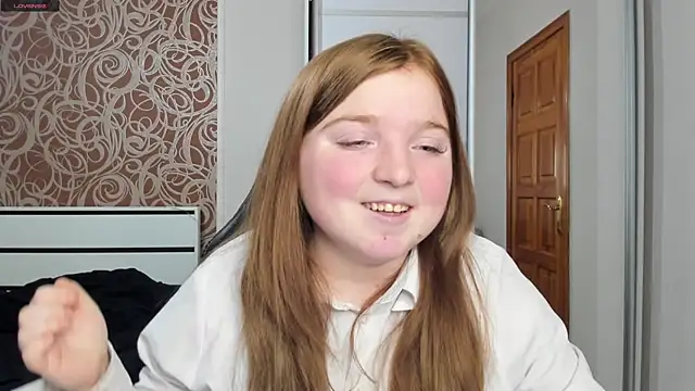 Snapshot of BettySprouse chatting on January 7, 2025, 2:08 pm BettySprouse online show from January 7, 2025, 2:08 pm