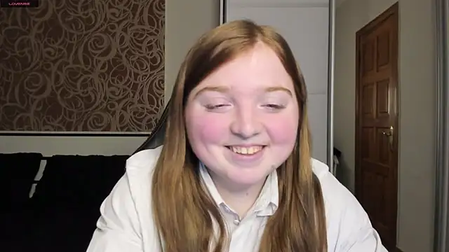 Snapshot of BettySprouse chatting on January 15, 2025, 2:13 pm BettySprouse online show from January 15, 2025, 2:13 pm