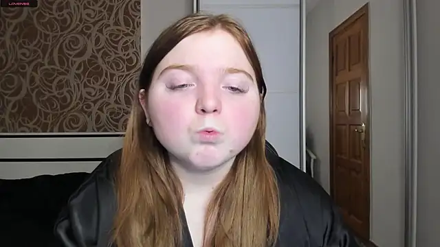 Snapshot of BettySprouse chatting on January 10, 2025, 2:14 am BettySprouse online show from January 10, 2025, 2:14 am