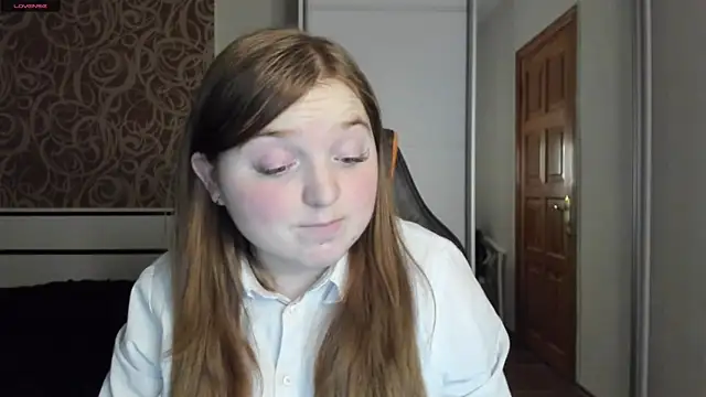 Snapshot of BettySprouse chatting on December 27, 2024, 11:42 pm BettySprouse online show from December 27, 2024, 11:42 pm