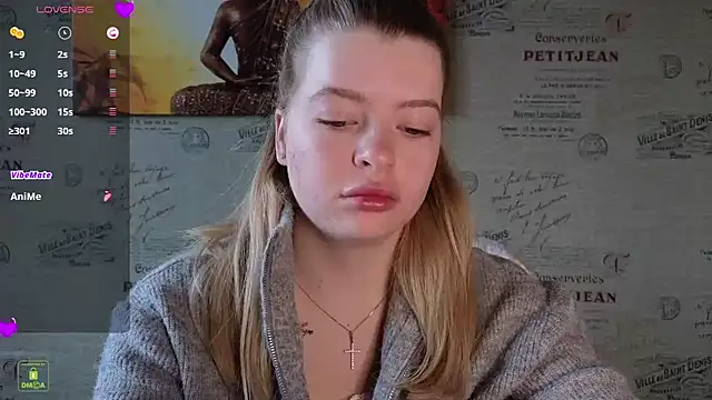 Snapshot of RinaBlondie chatting on March 8, 2025, 6:43 am RinaBlondie online show from March 8, 2025, 6:43 am