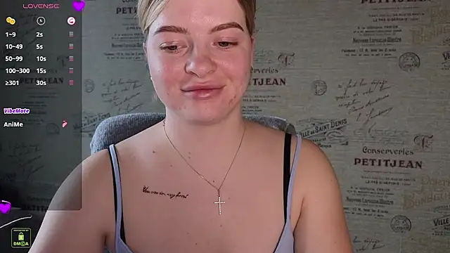 Snapshot of RinaBlondie chatting on March 12, 2025, 1:08 pm RinaBlondie online show from March 12, 2025, 1:08 pm