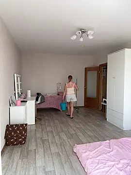 Snapshot of RinaBlondie chatting on September 10, 2025, 10:25 am RinaBlondie online show from September 10, 2025, 10:25 am